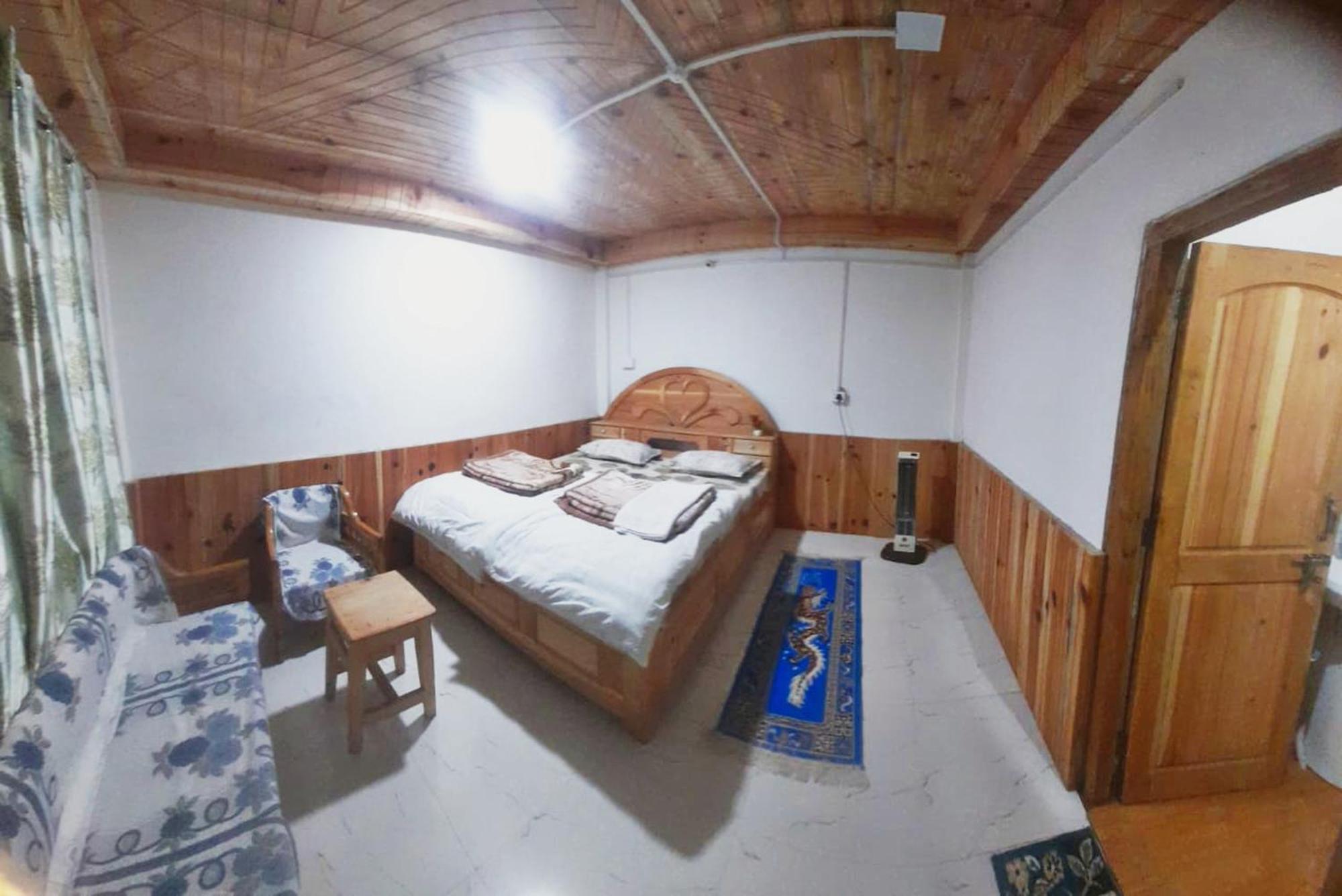 Vansh Green View Homestay Sainj Kültér fotó
